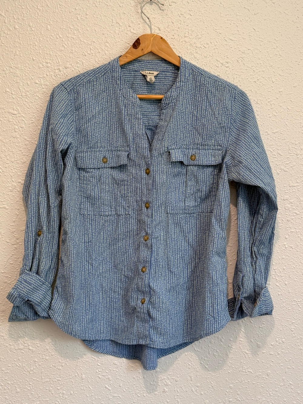 LL Bean banded collar blue button down cotton long sleeve shirt women’s S